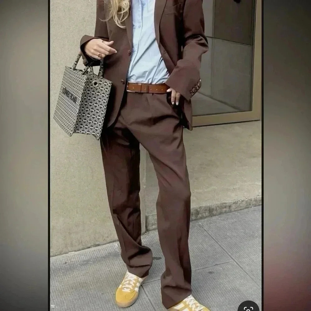 Anne Klein high wasted chocolate wool trousers